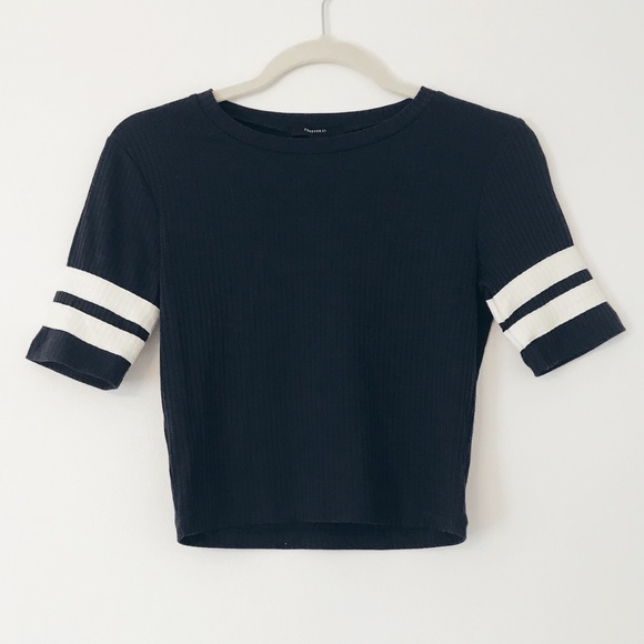 Forever 21 Tops - 🔵Forever 21 Navy and white top